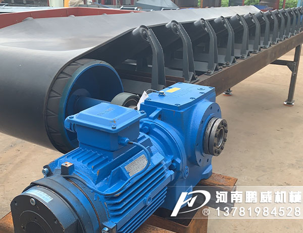 根據(jù)物料特性如何正確選擇輸送機(jī)？